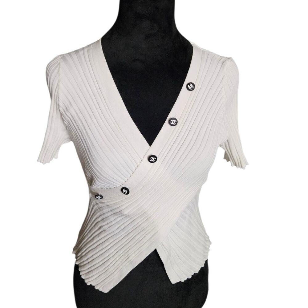 Vintage White Pleated Wrap Crop Top with Contrasting Buttons